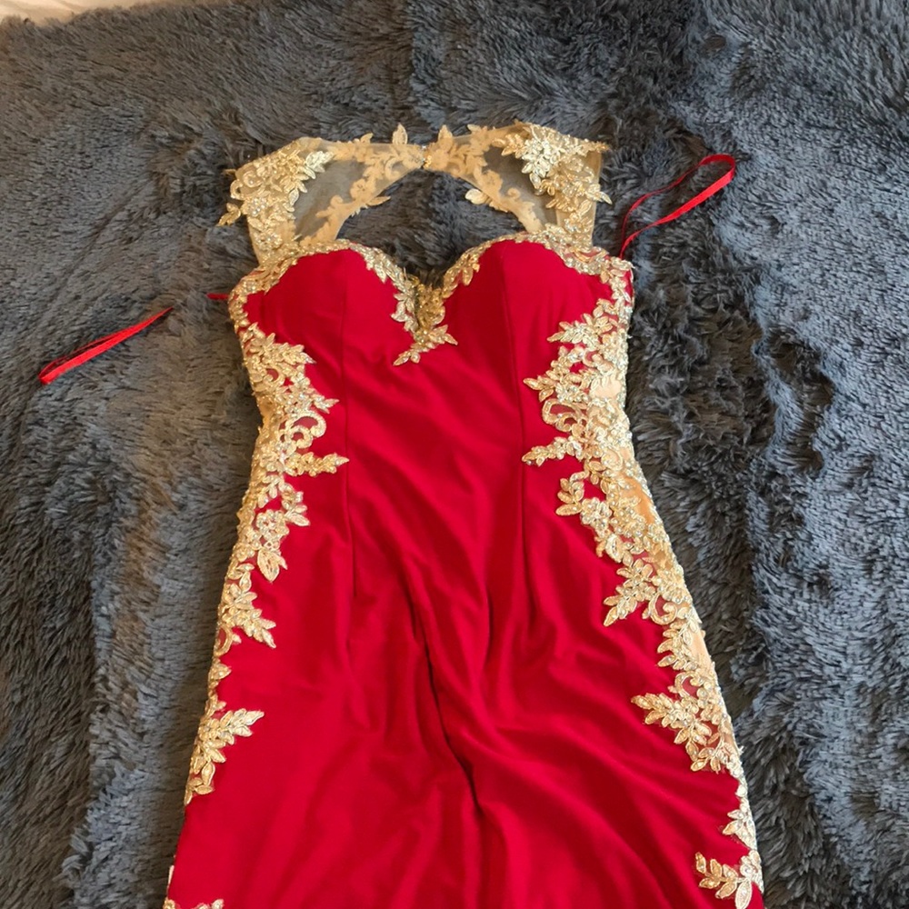 PROM DRESSS!